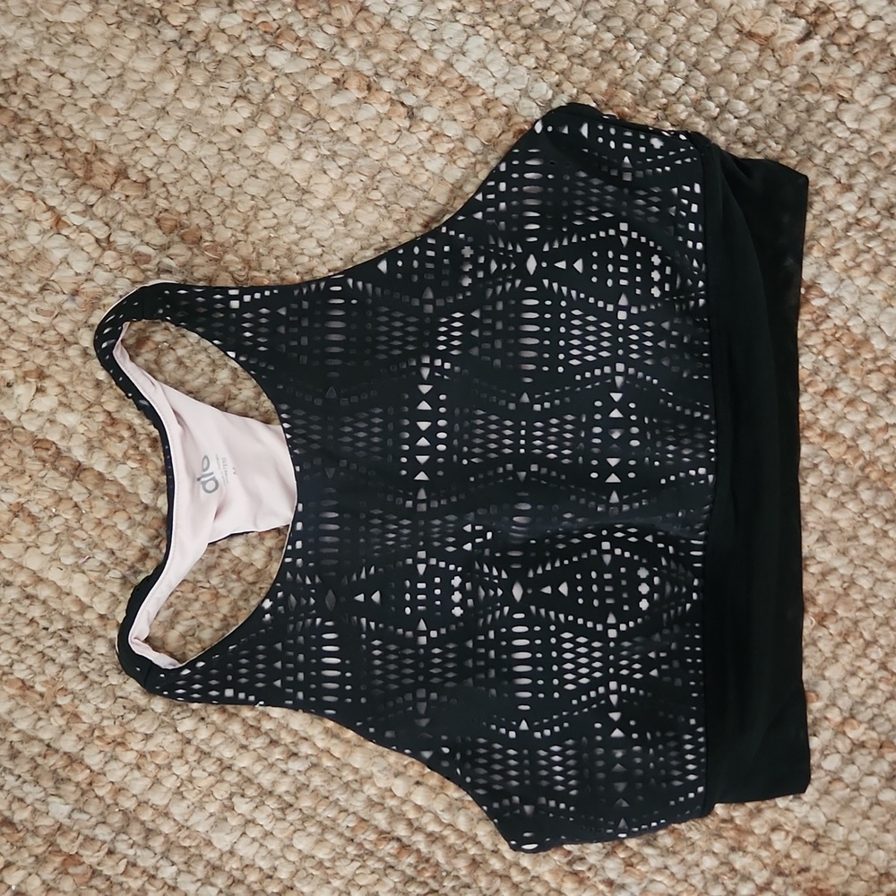 Alo Illuminate Black Sports Bra